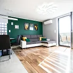 Wlodarska 4a Premium 아파트 *